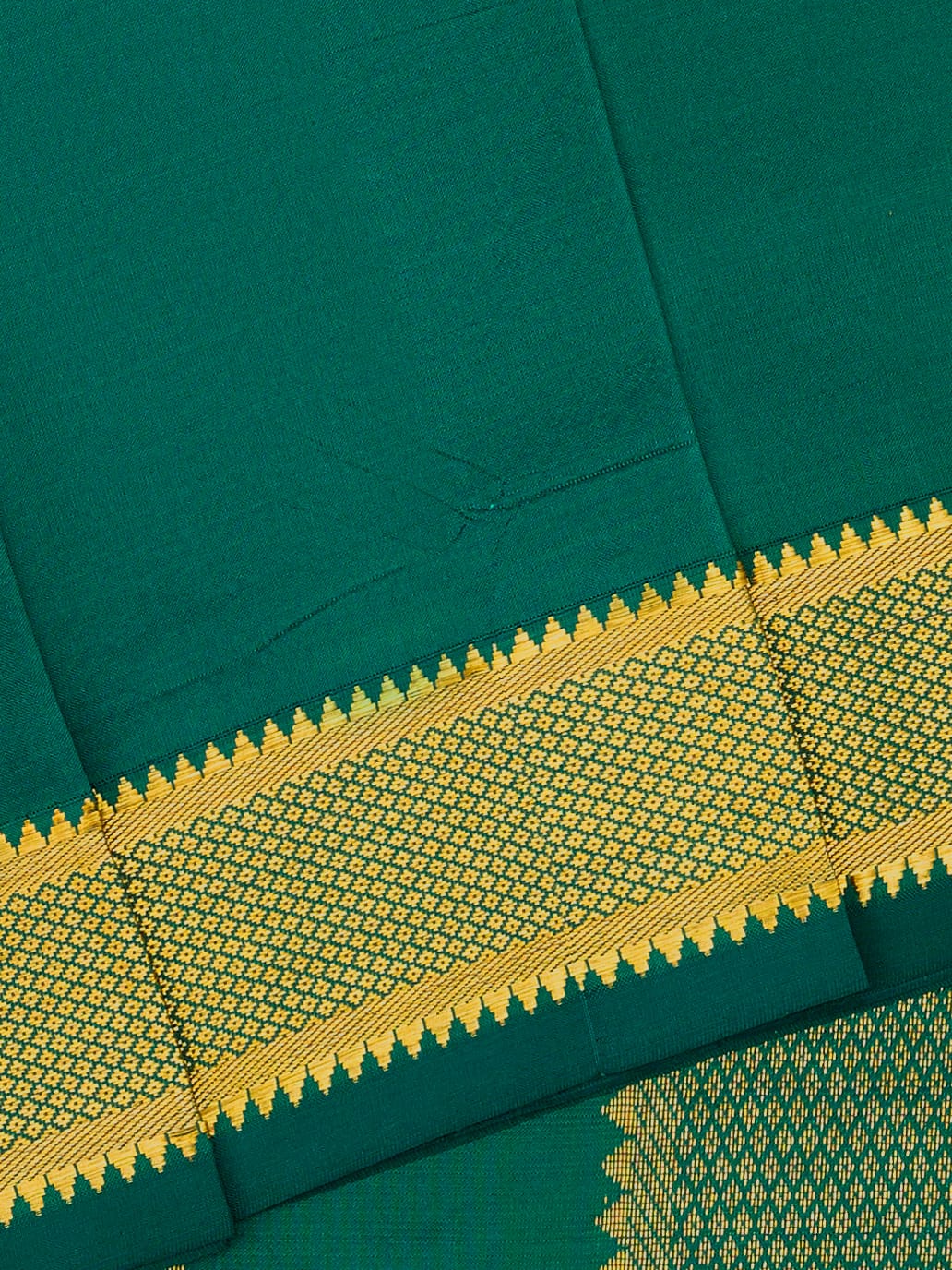 Bottle Green 9 Yards Kanchivaram Silk Saree