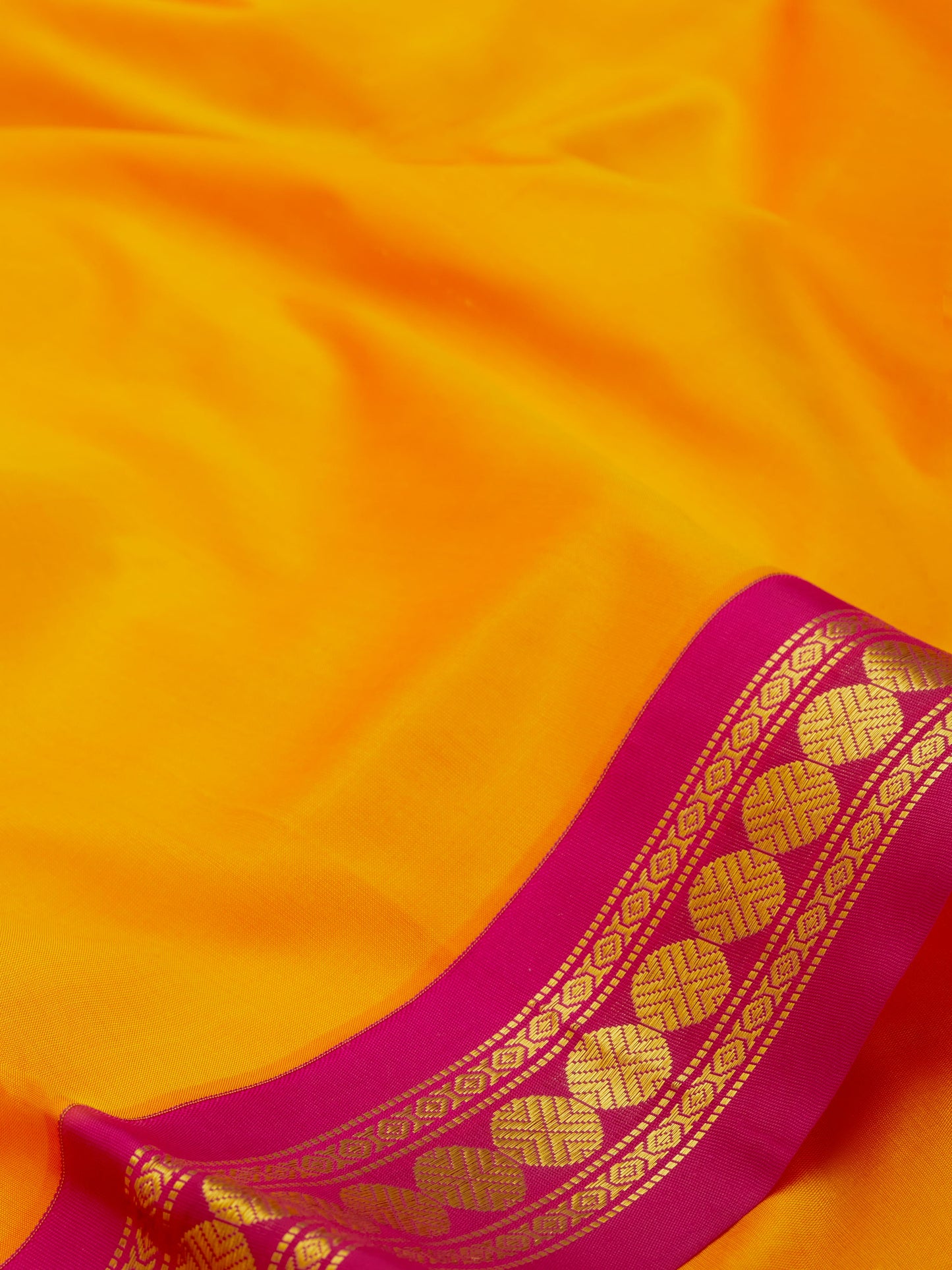 Mambalam Orange 9 Yards Kanchivaram Silk Saree